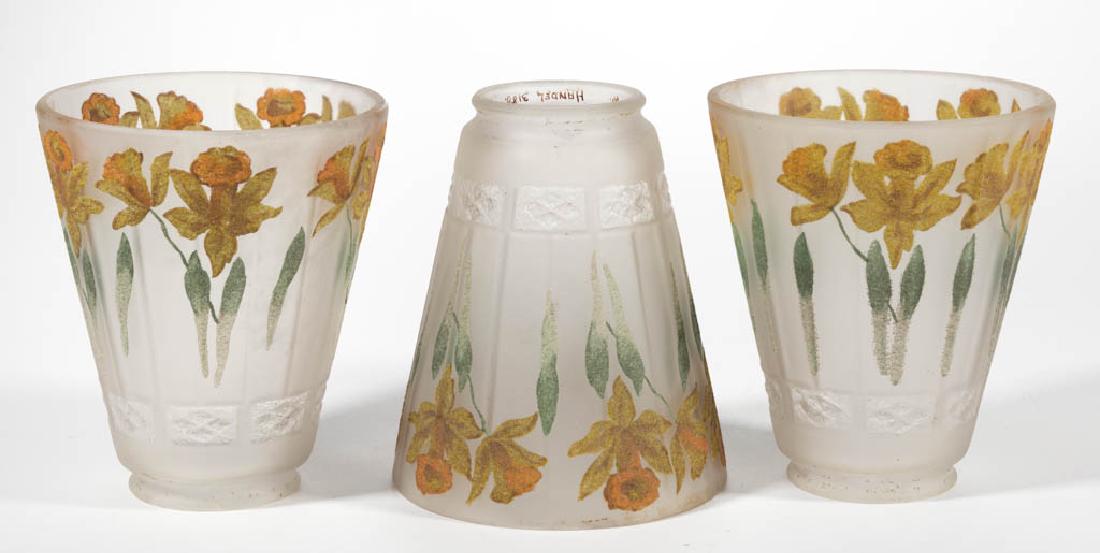 HANDEL DAFFODIL PAINT-DECORATED LAMP SHADES, LOT OF (1 of 4)