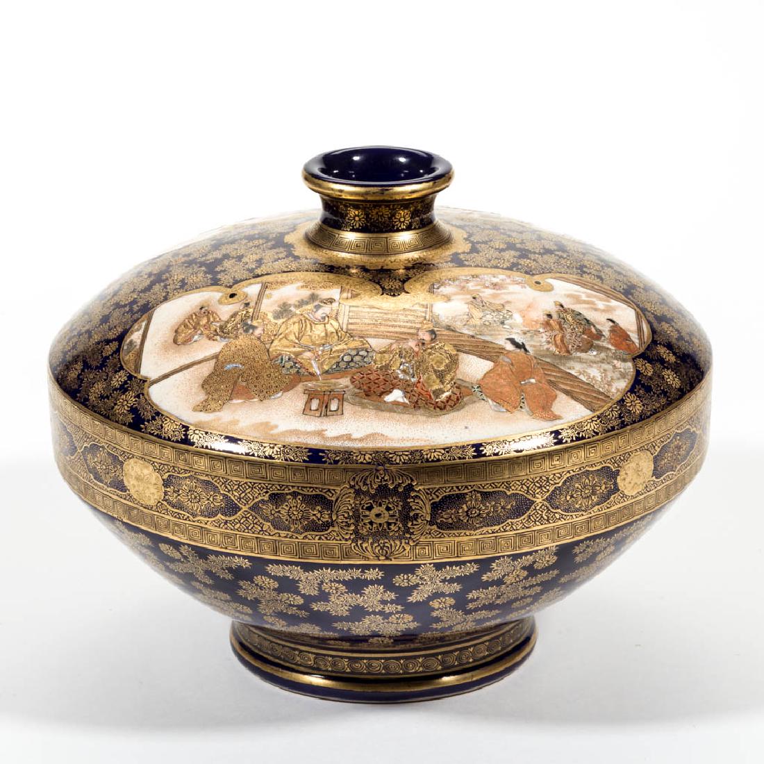 JAPANESE KINKOZAN SATSUMA CERAMIC VASE (1 of 4)