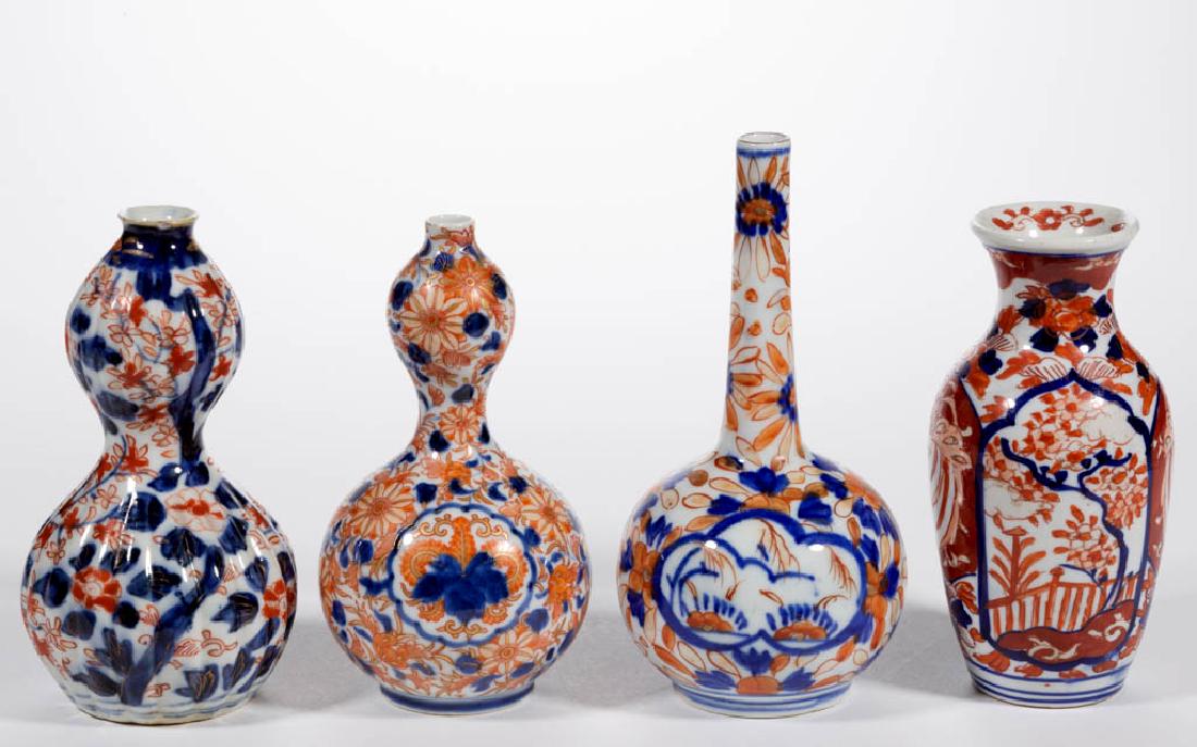 JAPANESE IMARI PORCELAIN IMARI PORCELAIN VASES, LOT OF (1 of 3)