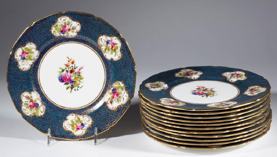 ENGLISH ROYAL DOULTON CERAMIC DINNER PLATES, SET OF 12 (1 of 2)