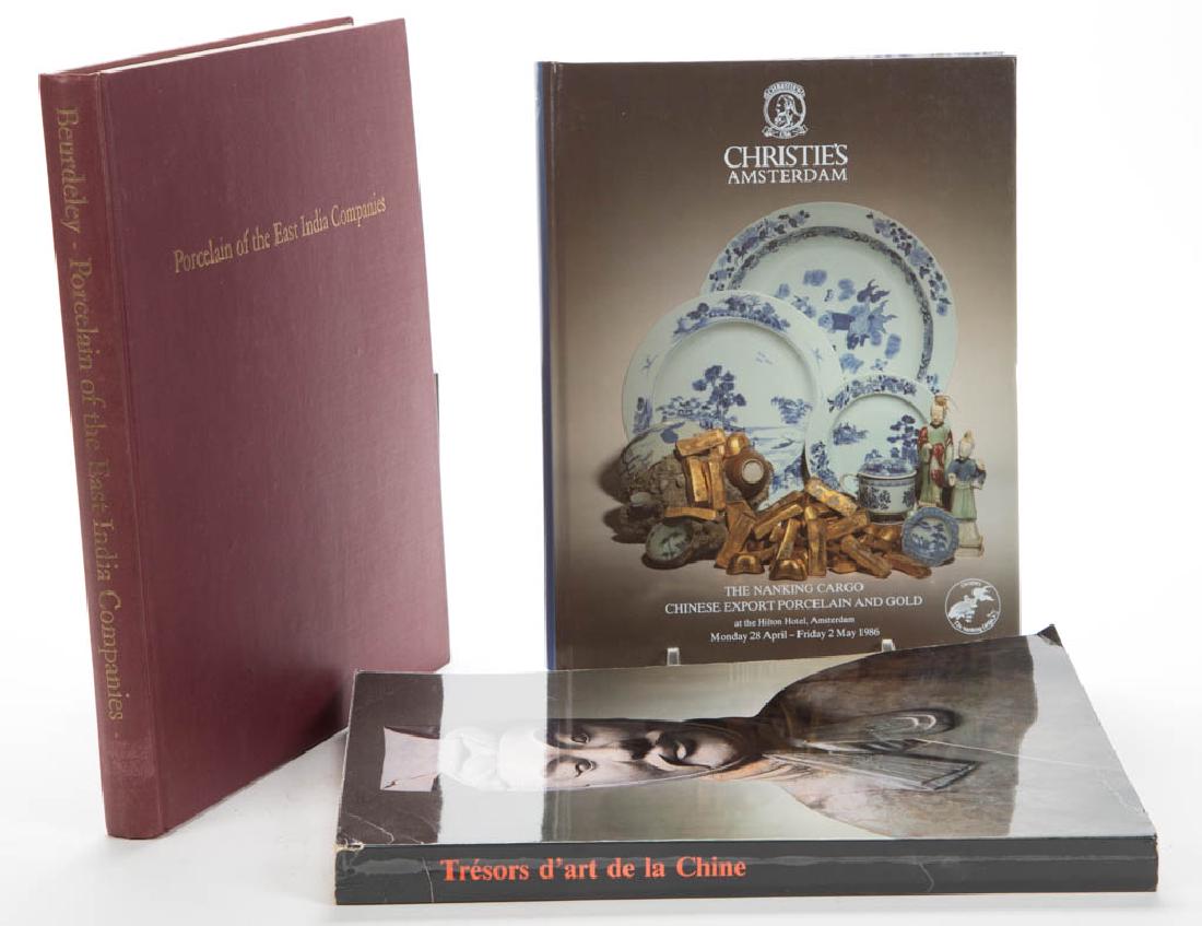 CHINESE PORCELAIN / CERAMICS / ARTWORK VOLUMES, LOT OF (1 of 1)