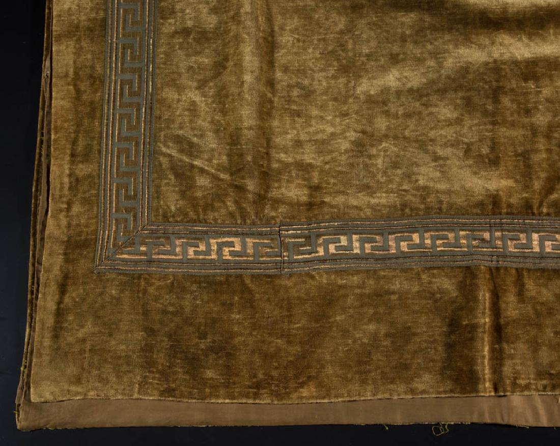 ANTIQUE VELVETEEN TABLE COVER / THROW (1 of 2)