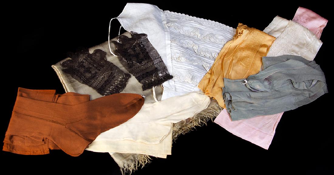 ASSORTED MEN'S AND WOMEN'S ACCESSORIES, LOT OF 16 (1 of 4)