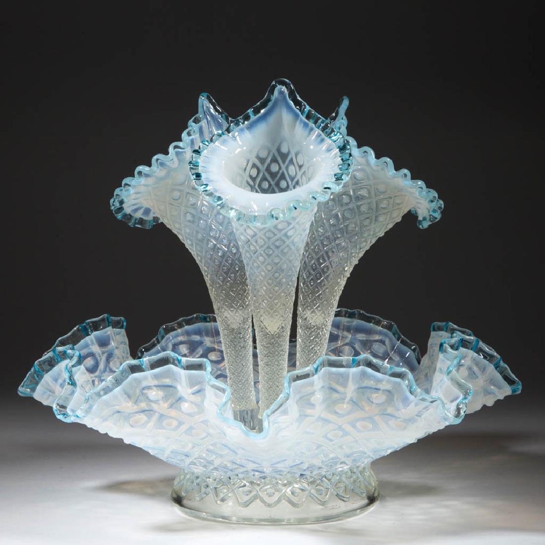 FENTON DIAMOND LACE EPERGNE (1 of 1)