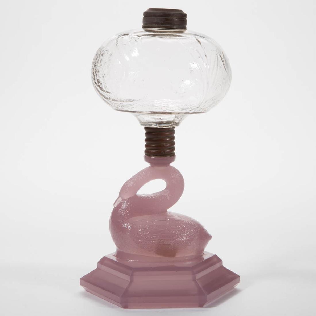 ATTERBURY SWAN KEROSENE STAND LAMP (1 of 1)