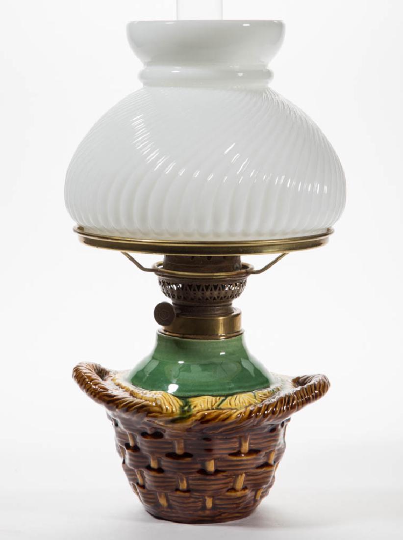CERAMIC MAJOLICA FIGURAL KEROSENE LAMP (1 of 1)