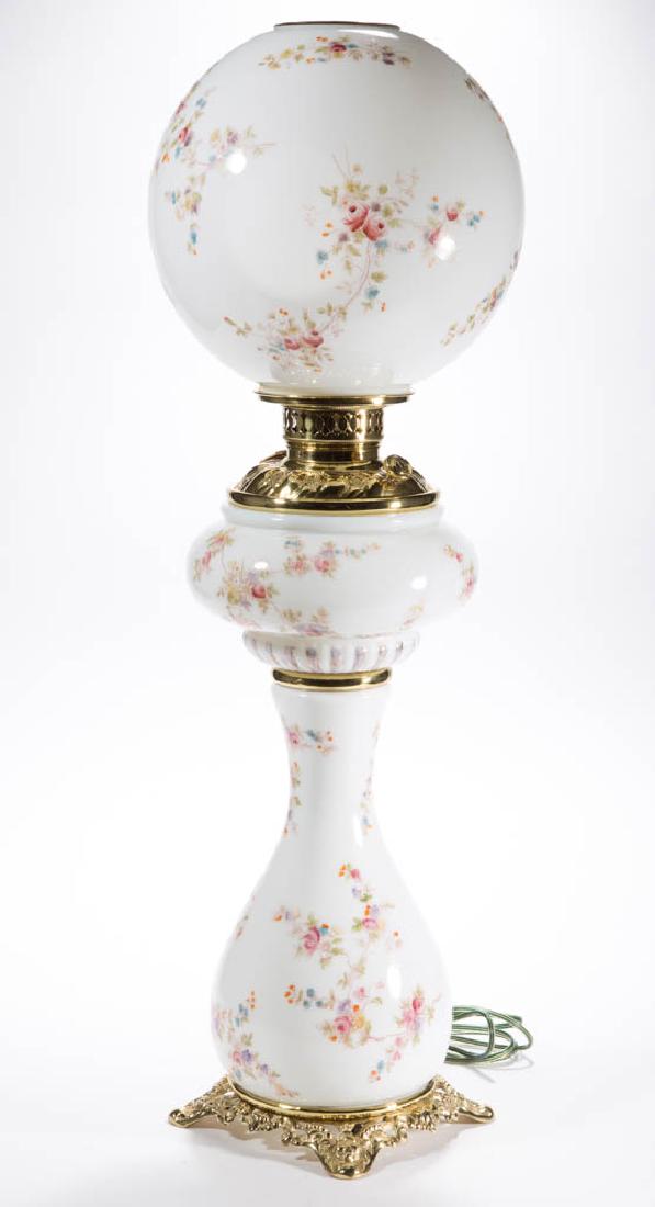 VICTORIAN STENCIL-DECORATED BANQUET / PARLOR LAMP (1 of 1)