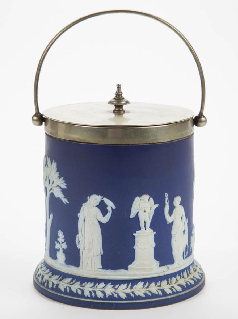 WEDGWOOD JASPERWARE CERAMIC BISCUIT JAR (1 of 1)