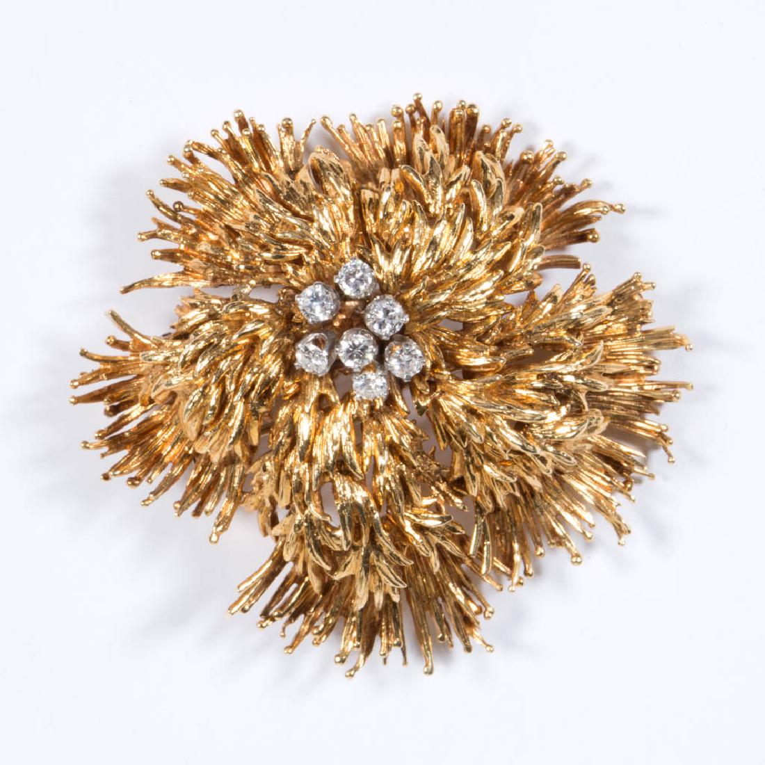 VINTAGE DAVID WEBB 18K YELLOW GOLD AND DIAMOND BROOCH (1 of 2)