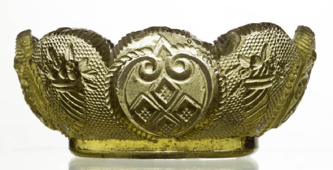 OL-11 CORNUCOPIA AND SHIELD OVAL PRESSED OPEN SALT (1 of 1)