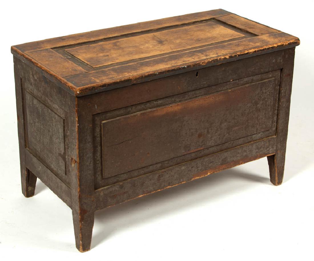 GEORGIA POPLAR RAISED-PANEL SUGAR CHEST (1 of 2)