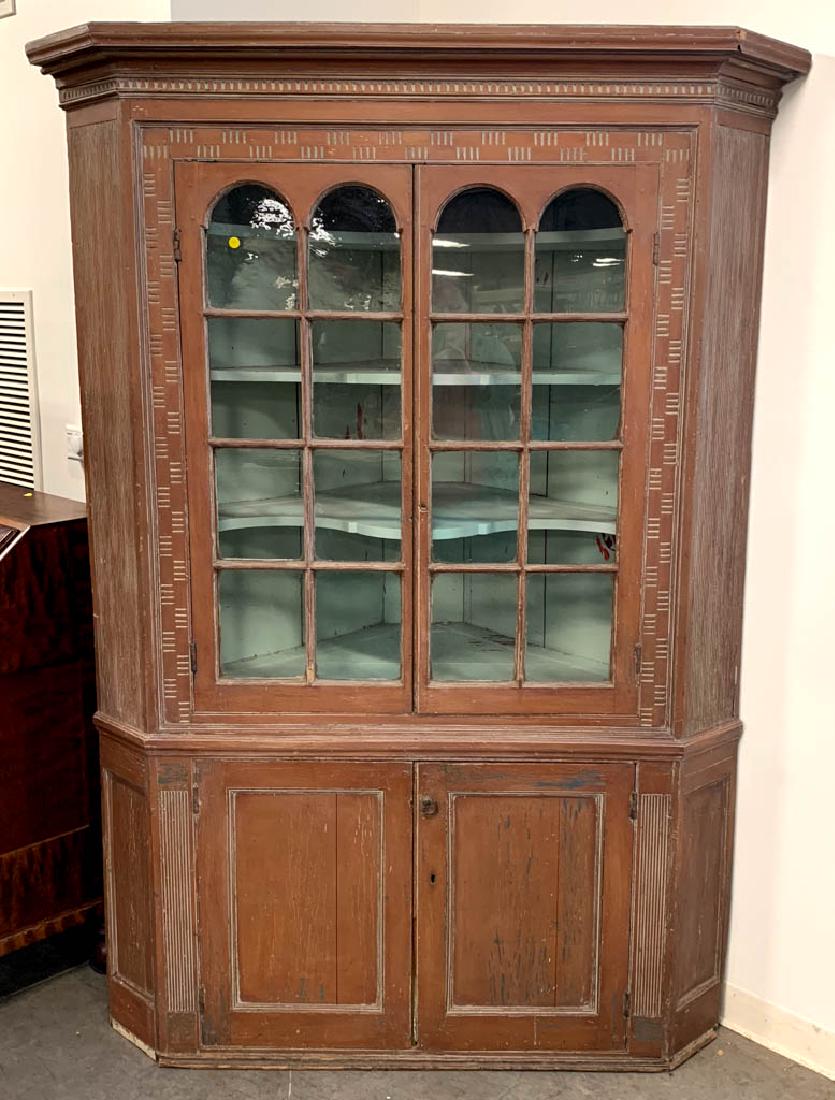 MID-ATLANTIC PAINTED POPLAR CORNER CUPBOARD (1 of 4)