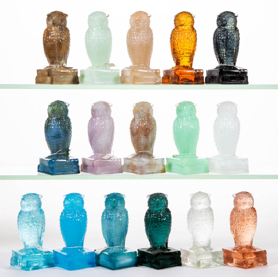 DEGENHART GLASS OWL FIGURES, LOT OF 16: DEGENHART GLASS OWL FIGURES, LOT OF 16, various colors, including blue green marble slag and orchid. Each with Degenhart "D" mark. Crystal Art Glass Co., Cambridge, OH. Second half 20th century. 3 5/8