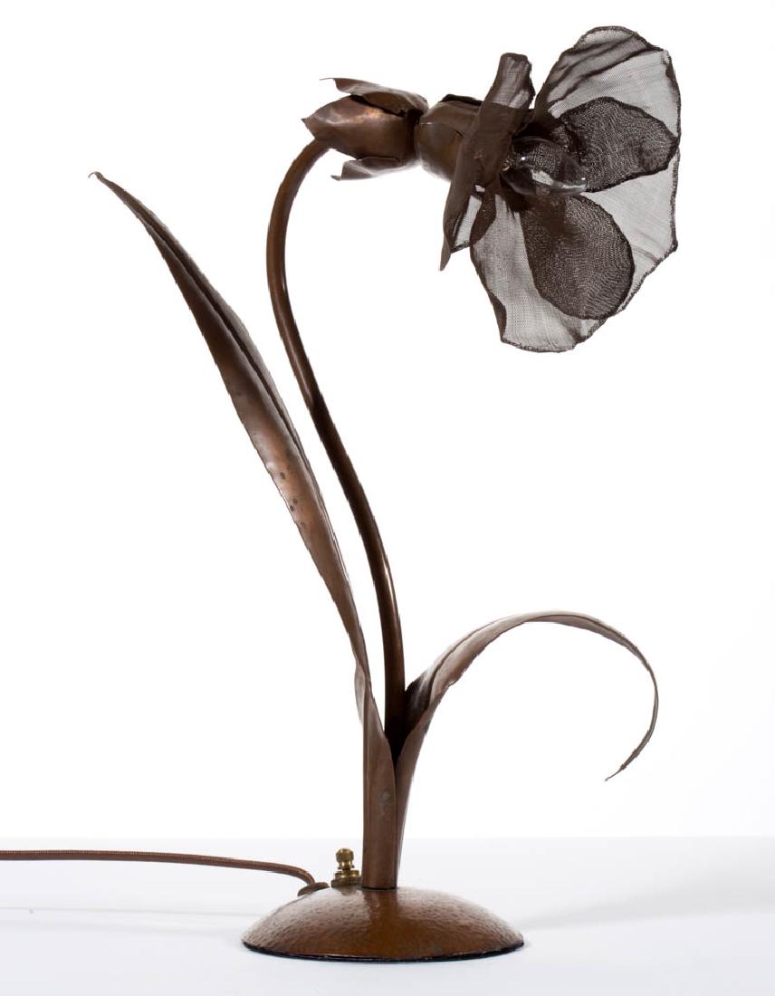 LILLIAN PALMER HAND-BEATEN COPPER FLORAL DESK LAMP: LILLIAN PALMER HAND-BEATEN COPPER FLORAL DESK LAMP, original mesh screen. California. First half 20th century. 13 7/8" HOA, 4 1/4" D base.Undamaged with some minute isolated wear.