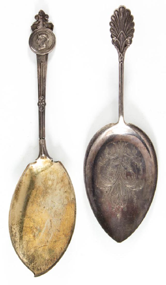 GORHAM "GRECIAN" AND "MEDALLION" SILVER SERVING: GORHAM "GRECIAN" AND "MEDALLION" SILVER SERVING UTENSILS, LOT OF TWO, comprising an unmarked silver "Grecian" pie server with engraved decoration to blade and a monogram to back of handle, and a sterl