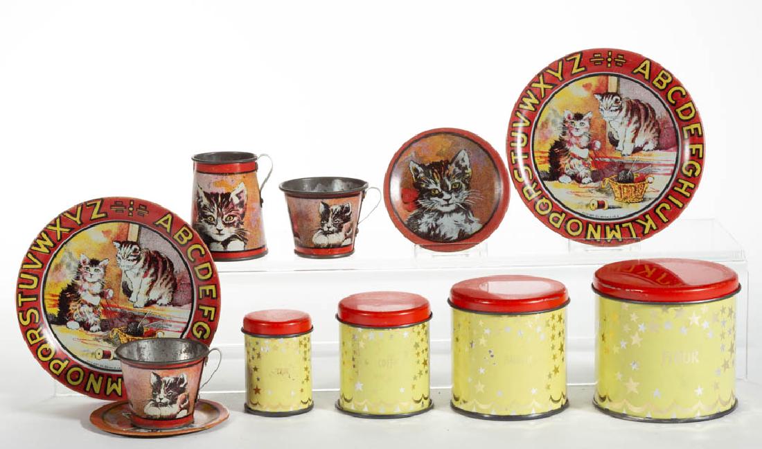 ANTIQUE / VINTAGE LITHOGRAPHED AND ENAMELED KITCHEN (1 of 1)