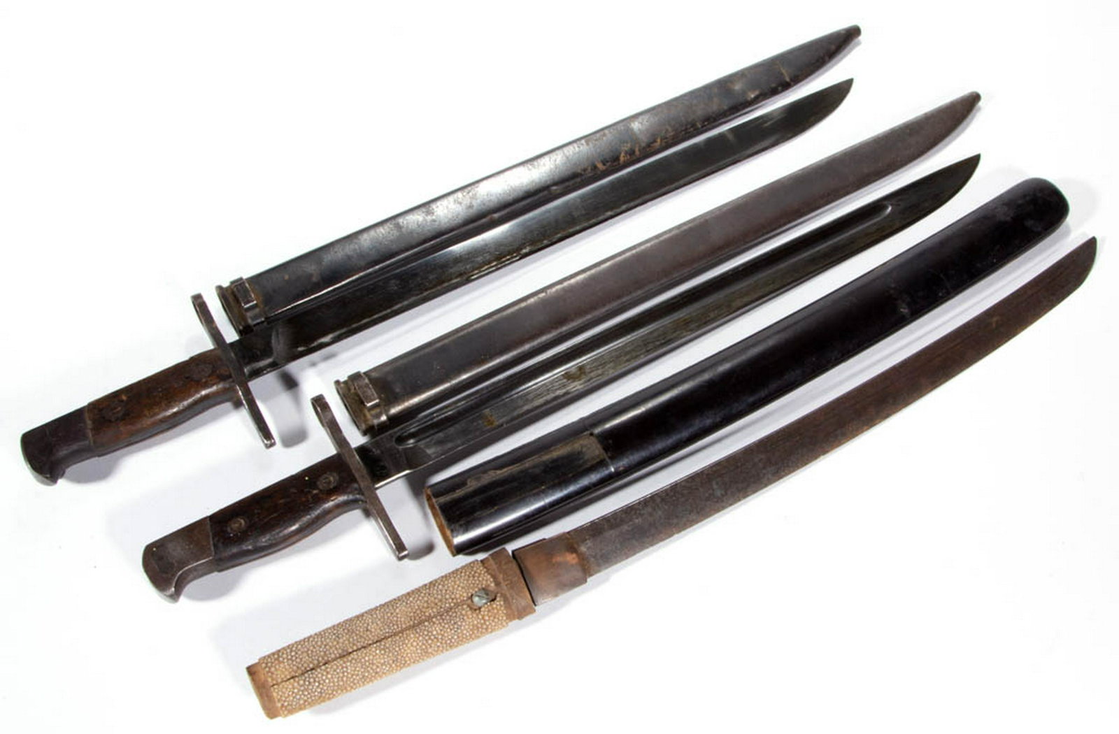 JAPANESE WORLD WAR TWO / WORLD WAR II TYPE-30 BAYONETS: JAPANESE WORLD WAR TWO / WORLD WAR II TYPE-30 BAYONETS WITH SCABBARDS, LOT OF TWO, comprising one from the Nagoya Star K arsenal with serial number "11684", and Mukden arsenal with serial number "5260