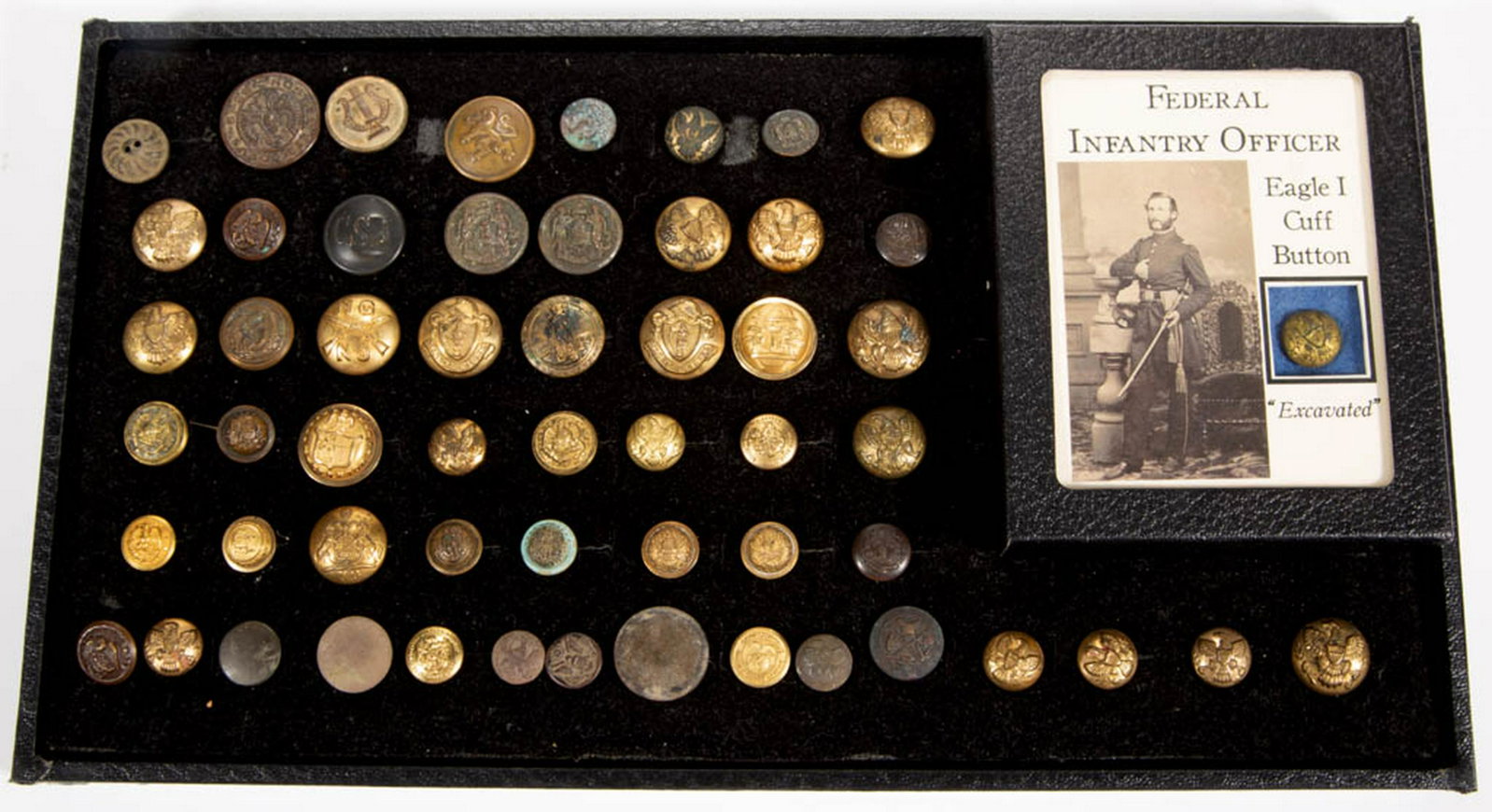 CIVIL WAR, MILITARY, AND OTHER UNIFORM BUTTONS, LOT OF: CIVIL WAR, MILITARY, AND OTHER UNIFORM BUTTONS, LOT OF 56, including Virginia, West Virginia, Georgia, and New Jersey. Second half 19th/early 20th century. Coat and sleeve sizes. Most in excellent con