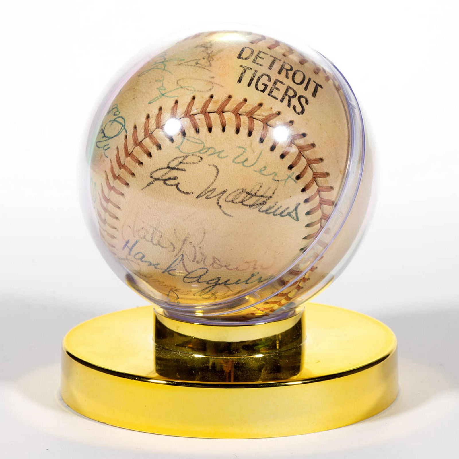 1968 DETROIT TIGERS TEAM SIGNED AUTOGRAPHED BASEBALL: 1968 DETROIT TIGERS TEAM SIGNED AUTOGRAPHED BASEBALL, approximately 29 ball-point pen signatures, including Al Kaline, Ed Mathews, and Denny McLain. 1968. Good overall condition, some signatures with