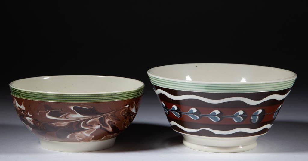 DON CARPENTIER (1951-2014) REPRODUCTION MOCHA CERAMIC: DON CARPENTIER (1951-2014) REPRODUCTION MOCHA CERAMIC BOWLS, LOT OF TWO, comprising one featuring central tri-colored cat's eye design on a brown band with wavy white slip trail above and below, and o