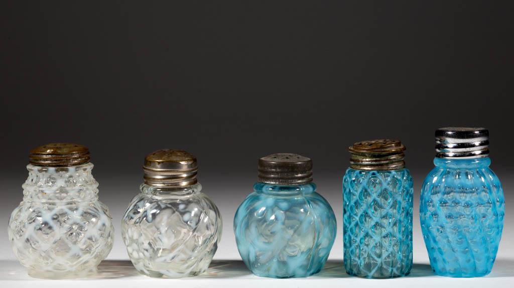 ASSORTED OPALESCENT SALT / PEPPER SHAKERS, LOT OF FIVE: ASSORTED OPALESCENT SALT / PEPPER SHAKERS, LOT OF FIVE, blue and colorless, comprising Daisy and Fern-Swirl Mold, Hobbs No. 326/Windows Swirl, Quilted Phlox/Opal Lattice, and Ribbed Opal Lattice, peri