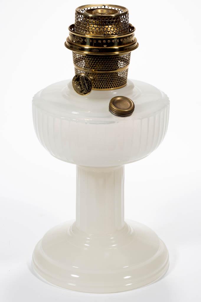 ALADDIN MODEL B-70 / SOLITAIRE KEROSENE STAND LAMP: ALADDIN MODEL B-70 / SOLITAIRE KEROSENE STAND LAMP, White Moonstone, side refill feature with original screw-cap. Fitted with a brass Model B "CHICAGO" burner having a brass flame spreader. The Mantle