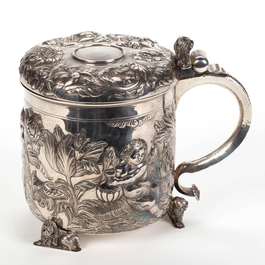 DAVID-ANDERSEN NORWEGIAN BAROQUE-STYLE HISTORIC: DAVID-ANDERSEN NORWEGIAN BAROQUE-STYLE HISTORIC REPRODUCTION STERLING SILVER LARGE COVERED TANKARD / KANNE, large cylindrical-form well featuring fine repousse and chased decoration of flowers overall