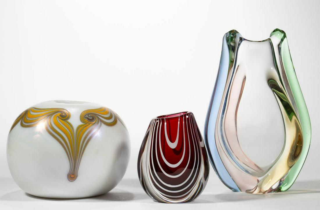 ASSORTED STUDIO ART GLASS VASES, LOT OF THREE: ASSORTED STUDIO ART GLASS VASES, LOT OF THREE, various colors, comprising an unsigned example with various colored applications, a Vicke Lindstrand opal looped vase, and a Fellerman pulled-decorated r