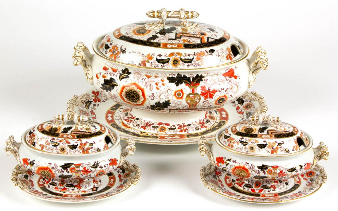 ENGLISH STAFFORDSHIRE "OLD JAPAN VASE" / "FRANKLIN URN": ENGLISH STAFFORDSHIRE "OLD JAPAN VASE" / "FRANKLIN URN" IRONSTONE CERAMIC TABLE ARTICLES, LOT OF SIX, comprising two covered sauce tureens with underplates and one soup tureen with underplate, each of