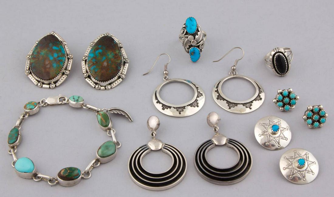 NAVAJO NATIVE AMERICAN STERLING SILVER JEWELRY, LOT OF: NAVAJO NATIVE AMERICAN STERLING SILVER JEWELRY, LOT OF 13 PIECES, comprising a bracelet with stone cabochon and oval links by E.G. Bighand, a ring with onyx cabochon by Larry Yazzie, a ring with doubl