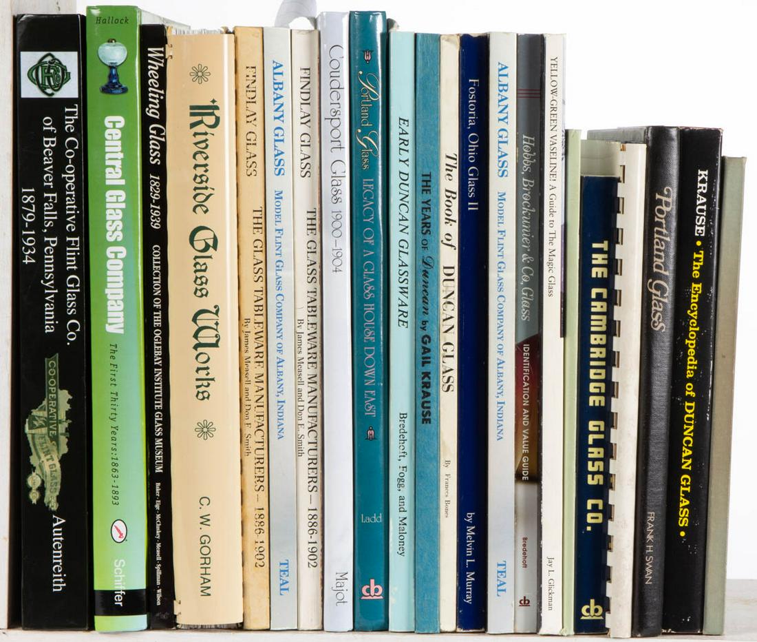 AMERICAN GLASS COMPANY AND OTHER REFERENCE VOLUMES, LOT: AMERICAN GLASS COMPANY AND OTHER REFERENCE VOLUMES, LOT OF 22, including five on Duncan, Hobbs, Iowa City, Findlay, Co-Op, Central, and Riverside. Hard and soft covers. Most in excellent condition. Pr