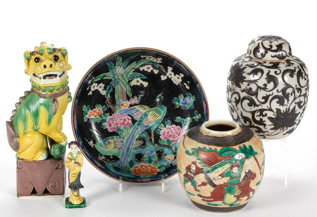 CHINESE EXPORT PORCELAIN ARTICLES, LOT OF FIVE: CHINESE EXPORT PORCELAIN ARTICLES, LOT OF FIVE, comprising a sitting female guardian lion/foo dog on a square base with open mouth and holding down a puppy having yellow, green, and brown glaze decora