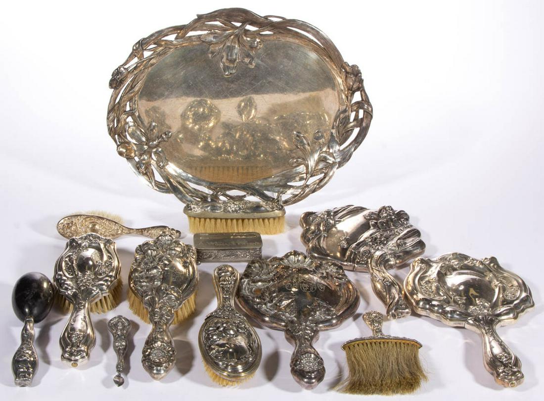 ANTIQUE / VINTAGE SILVER-PLATED DRESSER AND OTHER: ANTIQUE / VINTAGE SILVER-PLATED DRESSER AND OTHER ARTICLES, LOT OF 13, including a hairpin box by Pairpoint Mfg. Co. of New Bedford, MA, a tray with reticulated floral rim by Dupper & Bernhold Essling