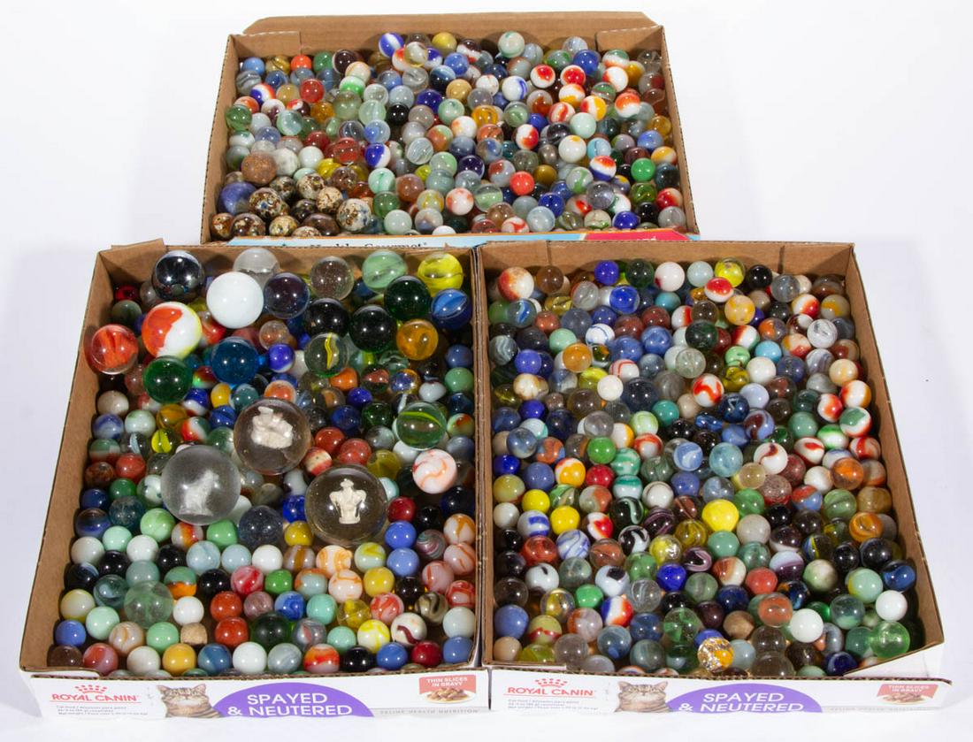 ASSORTED VINTAGE / ANTIQUE MARBLES, UNCOUNTED LOT (1 of 5)
