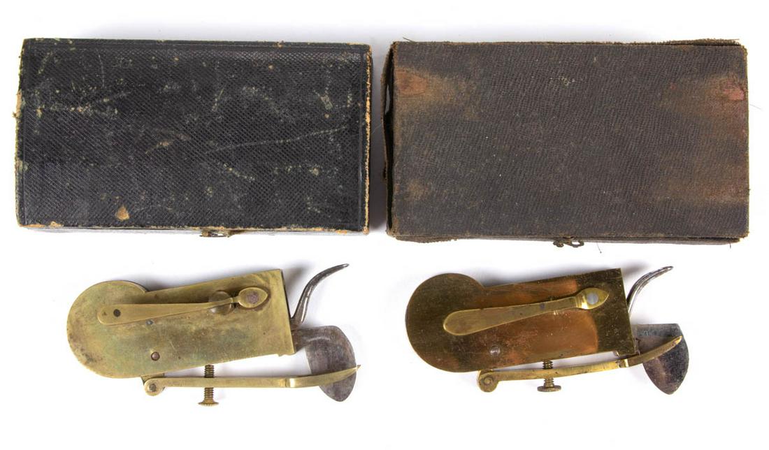 BRASS AND STEEL SPRING-LOADED SURGICAL LARGE BLEEDERS / (1 of 3)