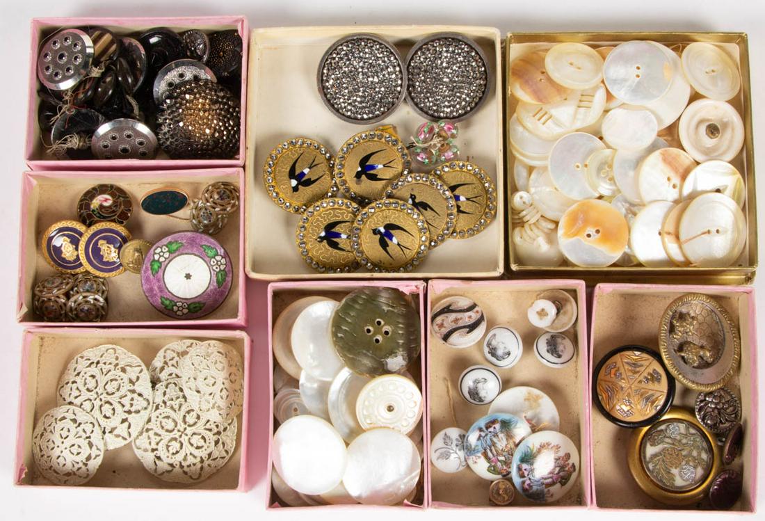 ASSORTED DECORATED MATERIALS CLOTHING BUTTONS, (1 of 1)