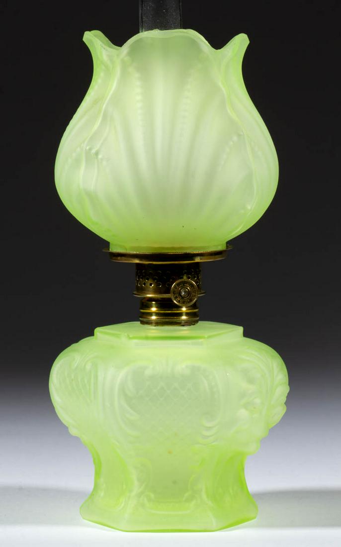 TULIP SATIN GLASS MINIATURE LAMP (1 of 1)