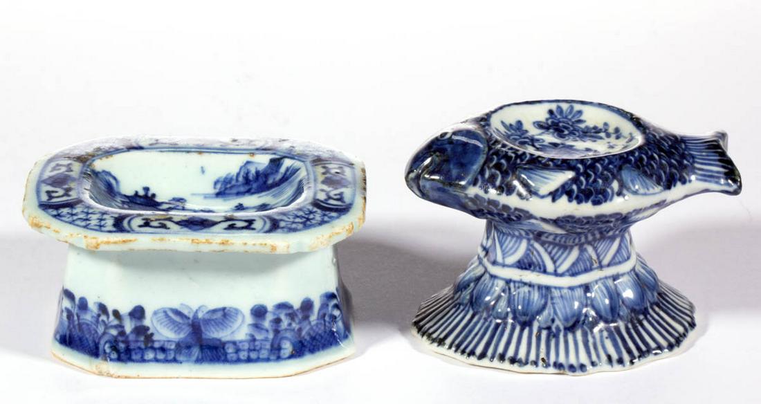 CHINESE EXPORT PORCELAIN BLUE AND WHITE OPEN SALTS, LOT (1 of 3)