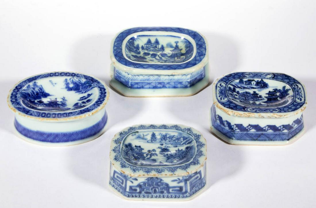 CHINESE EXPORT PORCELAIN BLUE AND WHITE OPEN SALTS, LOT (1 of 1)