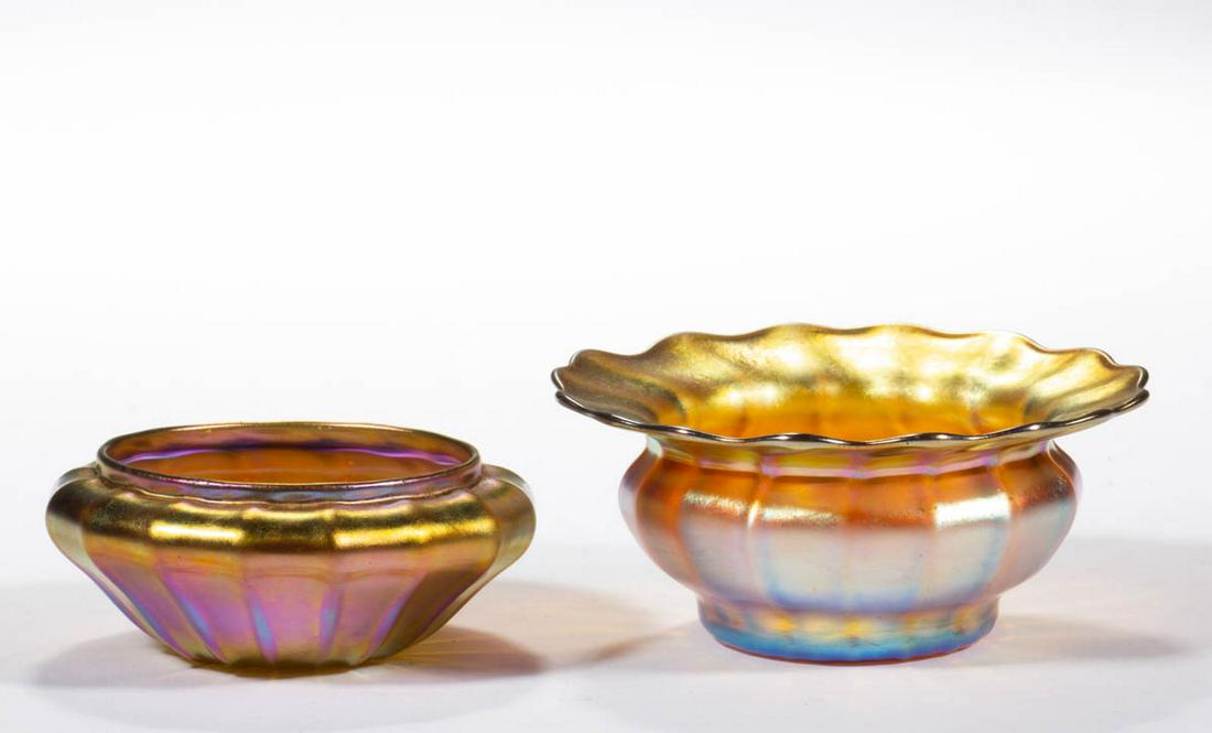 QUEZAL RIBBED IRIDESCENT ART GLASS OPEN SALTS, LOT OF (1 of 1)