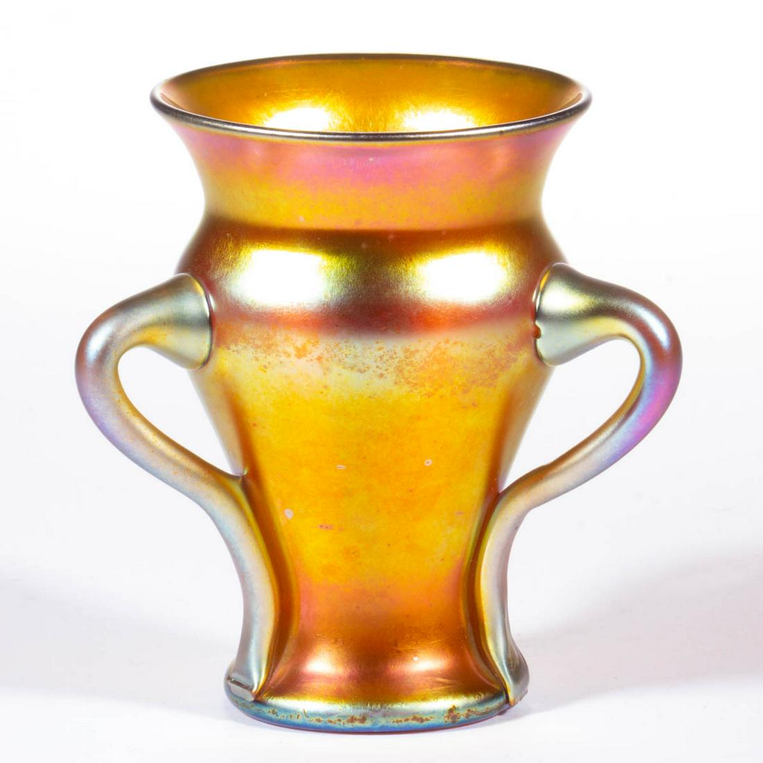 STEUBEN GOLD AURENE IRIDESCENT ART GLASS LOVING CUP (1 of 1)