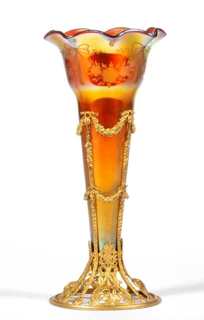 STEUBEN ENGRAVED GOLD AURENE IRIDESCENT ART GLASS (1 of 1)