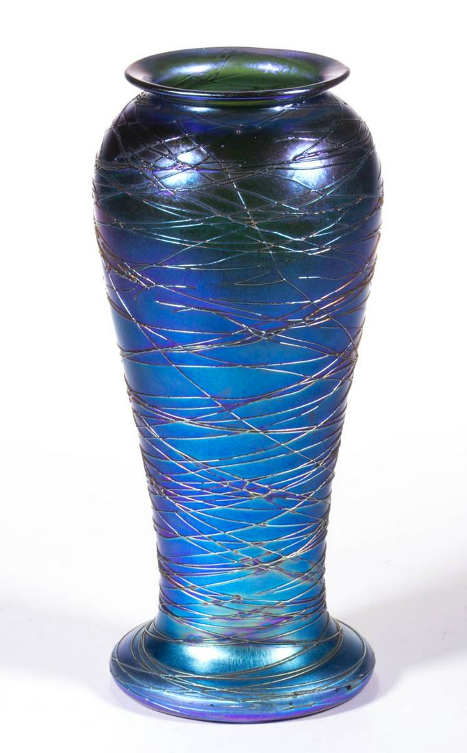 DURAND ATTRIBUTED BLUE IRIDESCENT ART GLASS VASE (1 of 1)