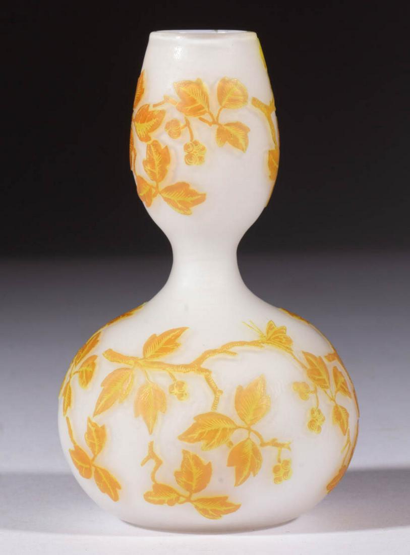 FRENCH CAMEO ART GLASS GOURD VASE (1 of 3)