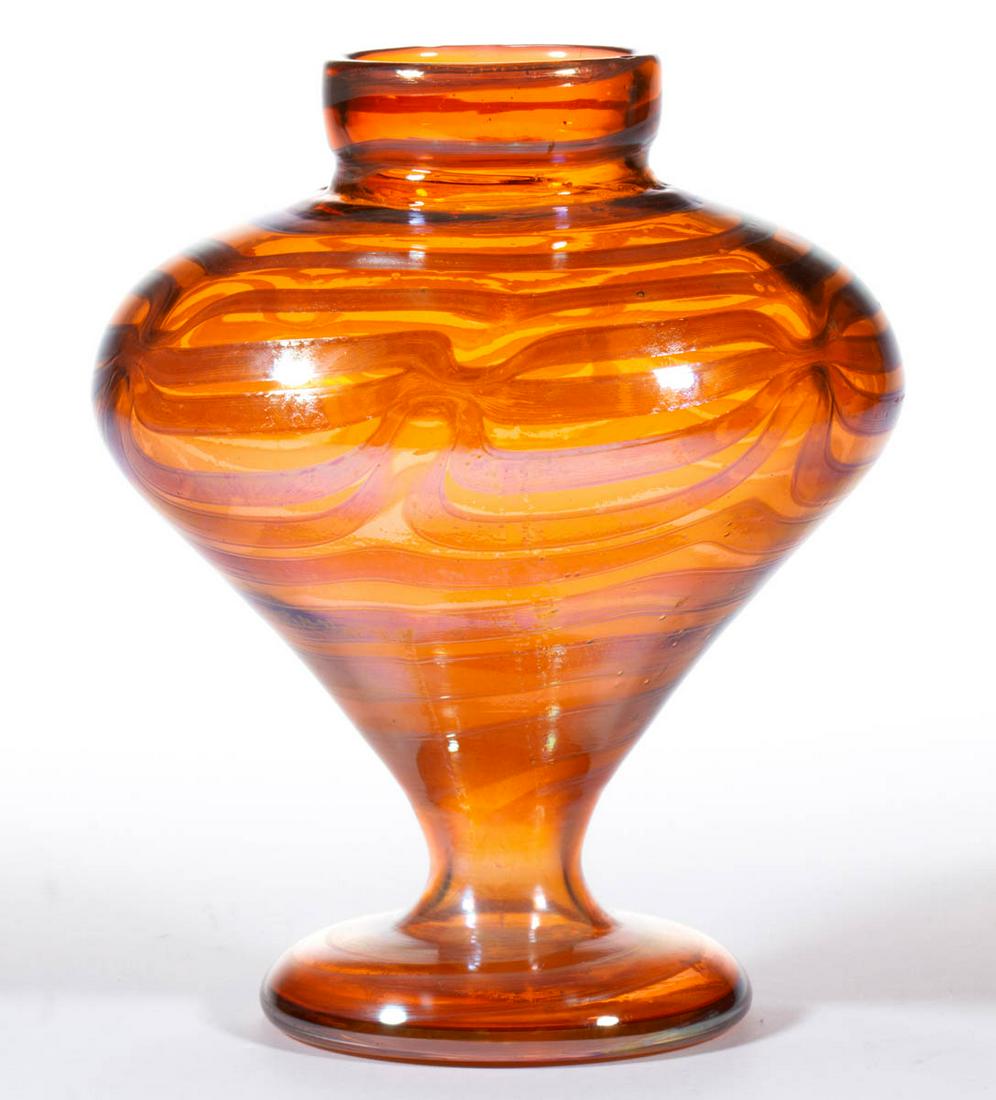 FRITZ HECKERT ATTRIBUTED  IRIDESCENT ART GLASS VASE (1 of 1)