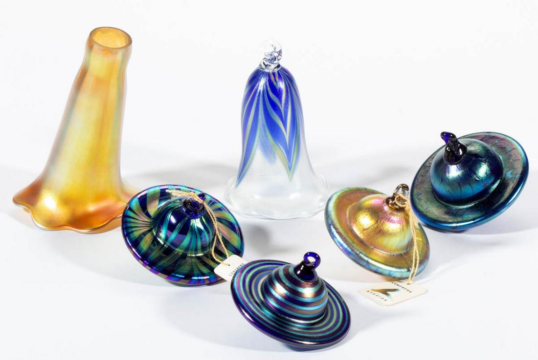 LUNDBERG STUDIOS IRIDESCENT STUDIO ART GLASS ORNAMENTS, (1 of 1)