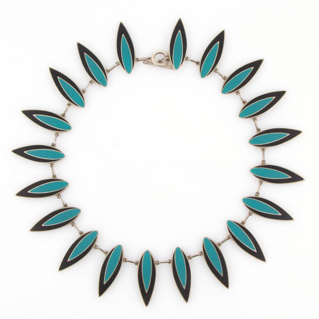 POUL WARMIND DANISH MODERNIST STERLING SILVER AND: POUL WARMIND DANISH MODERNIST STERLING SILVER AND ENAMEL CHOKER NECKLACE, featuring 20 elliptical links with turquoise and black enamel linked together by ovoid jump rings, having a toggle clasp. Two 