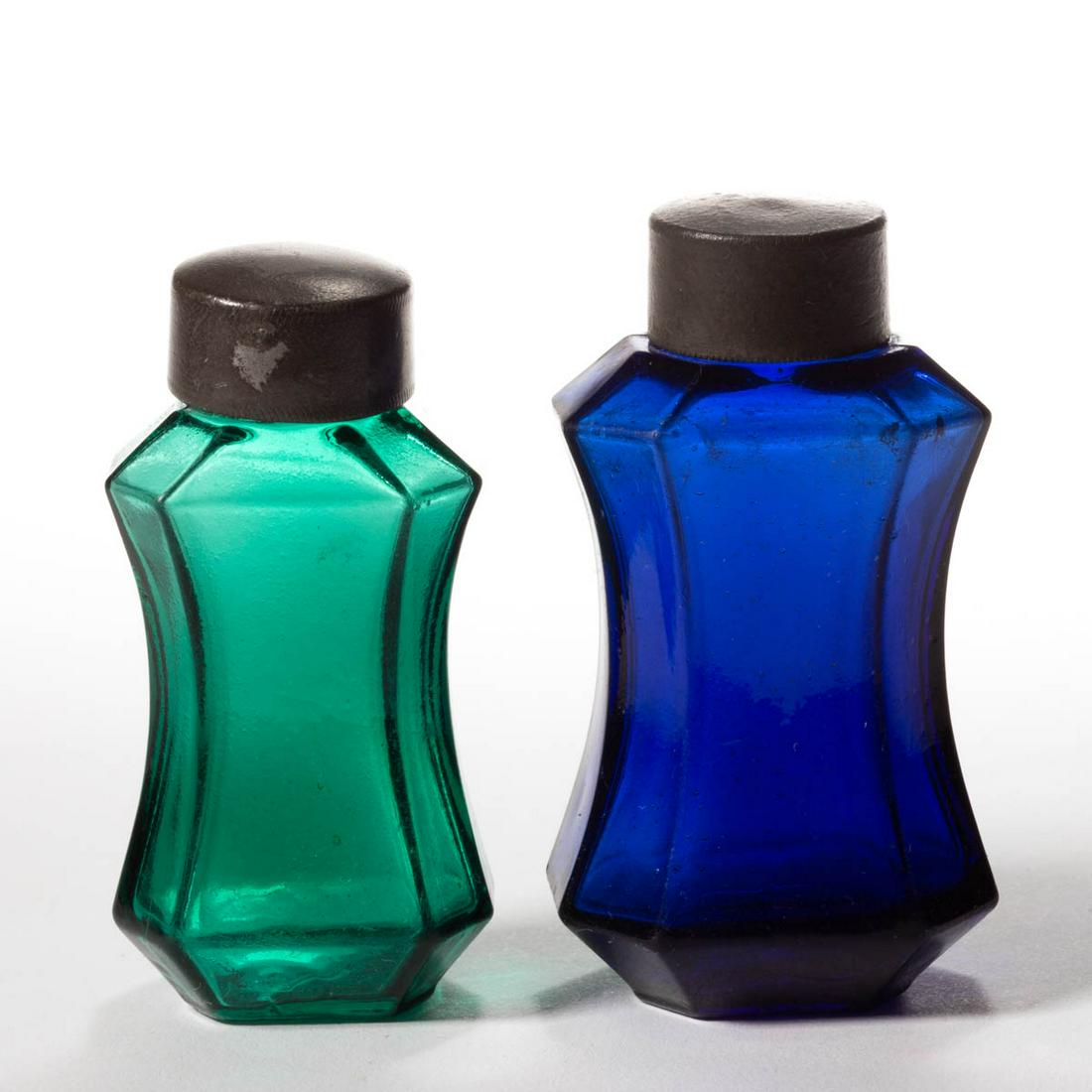 BLOWN-MOLDED COMMERCIAL PUNGENTS / SCENT BOTTLES, LOT: BLOWN-MOLDED COMMERCIAL PUNGENTS / SCENT BOTTLES, LOT OF TWO, emerald green and deep blue, each concave eight-sided form with threaded neck, original pewter caps. Boston & Sandwich Glass Co. and other