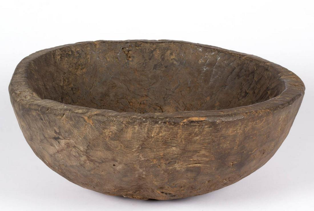 AMERICAN CARVED BURL TREENWARE LARGE BOWL (1 of 4)
