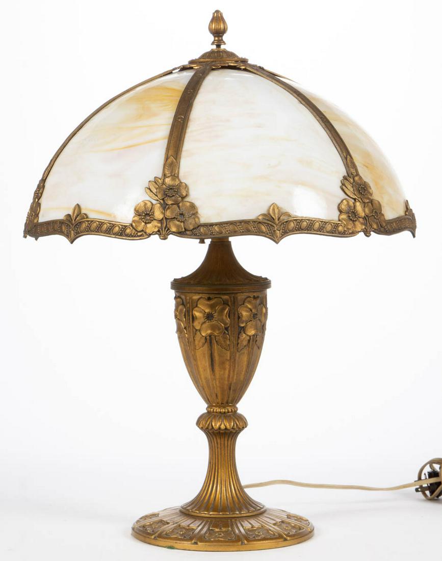 MILLER SLAG GLASS ELECTRIC TABLE LAMP (1 of 3)